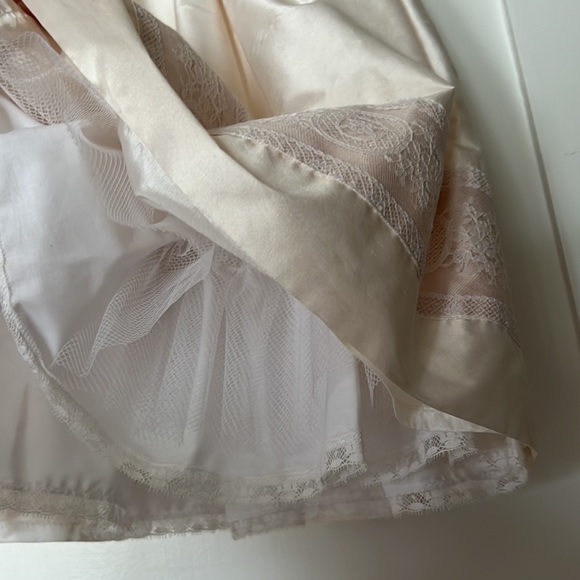 Darling Isabela Garretón NWT blush pink silk & lace formal or flower girl dress - Picture 5 of 11